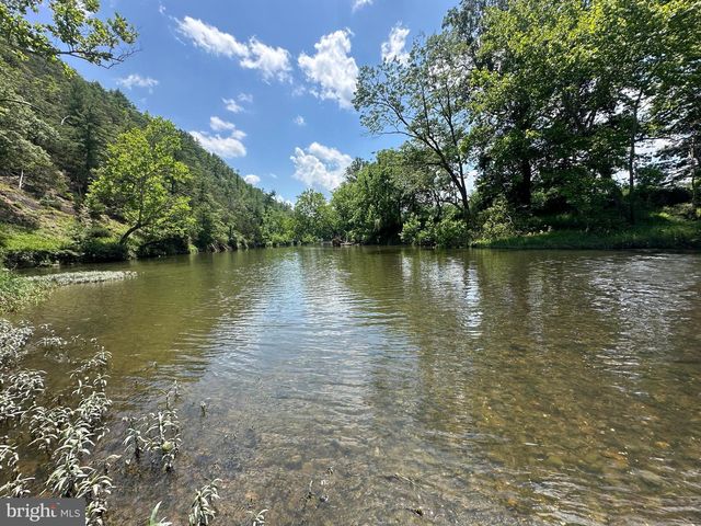 200 AC ON CACAPON RIVER & GW NATIONAL FOREST, Yellow Spring, WV 26865