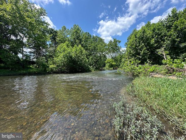 200 AC ON CACAPON RIVER & GW NATIONAL FOREST, Yellow Spring, WV 26865
