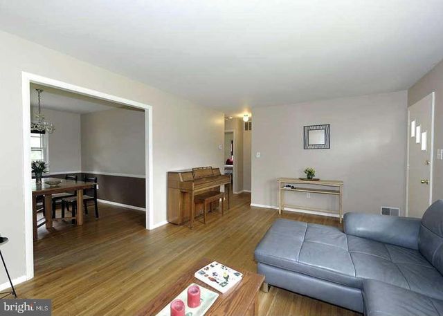 7408 FAIRCHILD DR, Alexandria, VA 22306