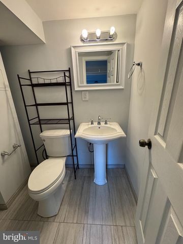 7408 FAIRCHILD DR, Alexandria, VA 22306