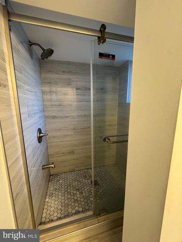 7408 FAIRCHILD DR, Alexandria, VA 22306