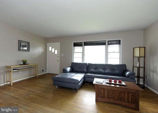 7408 FAIRCHILD DR, Alexandria, VA 22306
