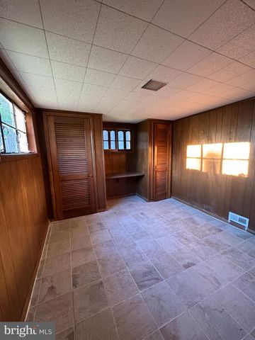 7408 FAIRCHILD DR, Alexandria, VA 22306