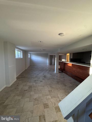 7408 FAIRCHILD DR, Alexandria, VA 22306