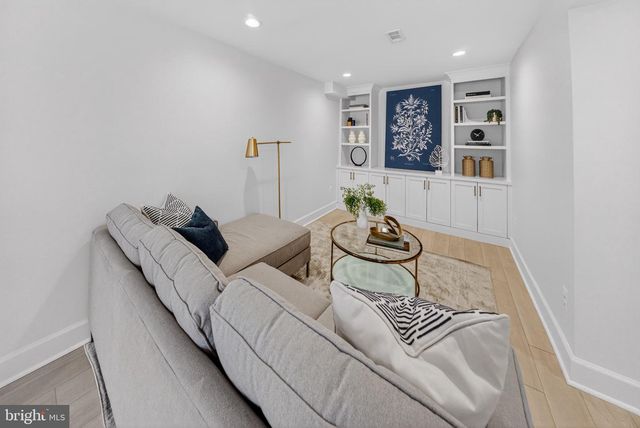 3262 ABERFOYLE PL NW, Washington, DC 20015