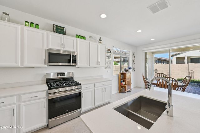 17150 W FALLEN LEAF Lane, Surprise, AZ 85387