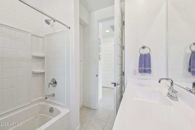 17150 W FALLEN LEAF Lane, Surprise, AZ 85387