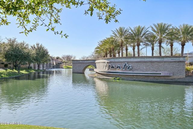 17150 W FALLEN LEAF Lane, Surprise, AZ 85387