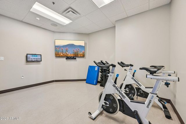 17150 W FALLEN LEAF Lane, Surprise, AZ 85387