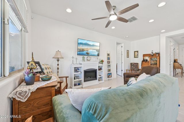 17150 W FALLEN LEAF Lane, Surprise, AZ 85387