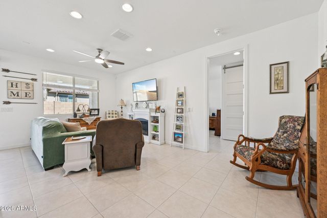 17150 W FALLEN LEAF Lane, Surprise, AZ 85387