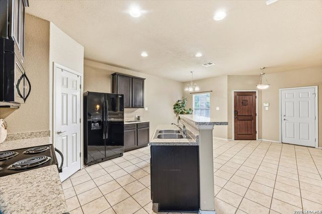 3831 Bacall Way, Converse, TX 78109