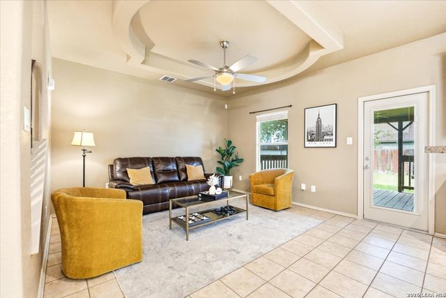3831 Bacall Way, Converse, TX 78109