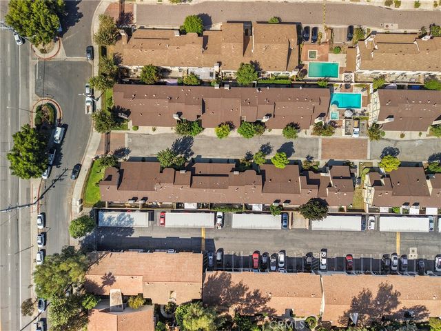 17221 Roscoe Boulevard 2, Northridge, CA 91325