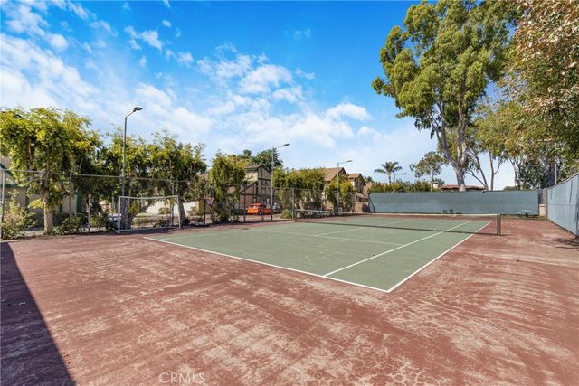 17221 Roscoe Boulevard 2, Northridge, CA 91325