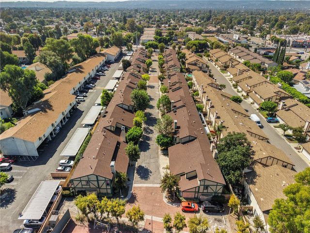 17221 Roscoe Boulevard 2, Northridge, CA 91325