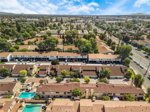 17221 Roscoe Boulevard 2, Northridge, CA 91325
