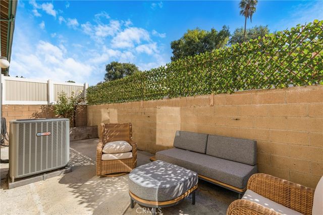 17221 Roscoe Boulevard 2, Northridge, CA 91325