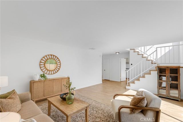 17221 Roscoe Boulevard 2, Northridge, CA 91325