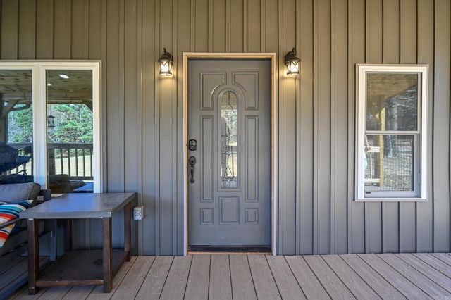 2210 S Reine Street, Mena, AR 71953