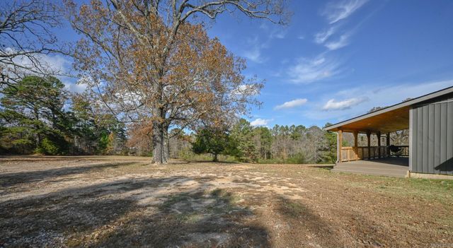 2210 S Reine Street, Mena, AR 71953