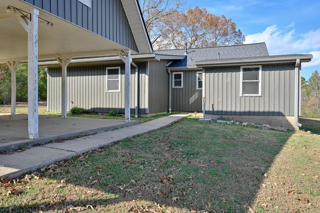 2210 S Reine Street, Mena, AR 71953