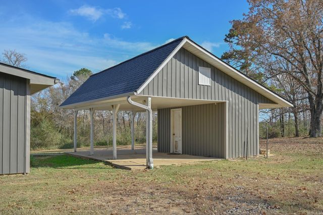2210 S Reine Street, Mena, AR 71953