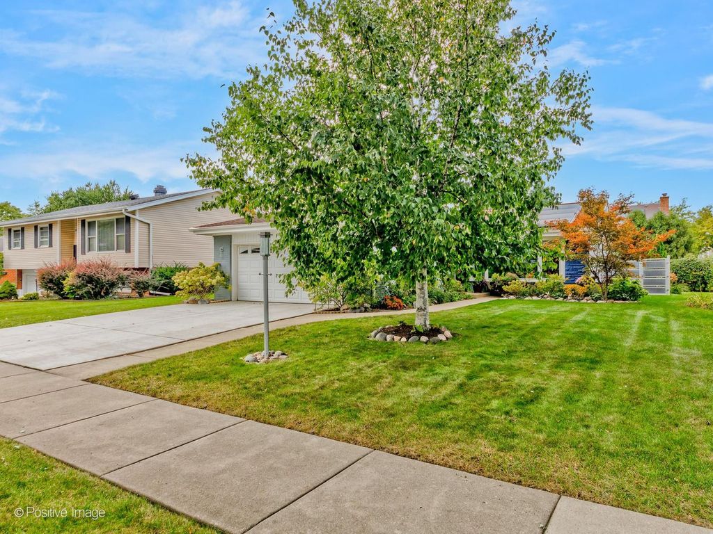 760 MADELYN Drive, Des Plaines, IL 60016 — photo 3