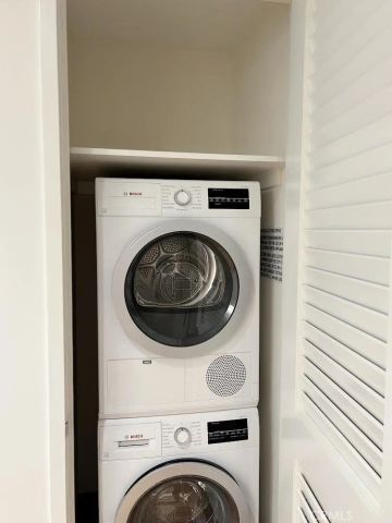 877 Francisco St #728, Los Angeles, CA 90017