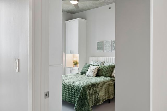 415 Church St Apt 2413, Nashville, TN 37219