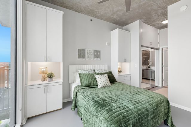 415 Church St Apt 2413, Nashville, TN 37219