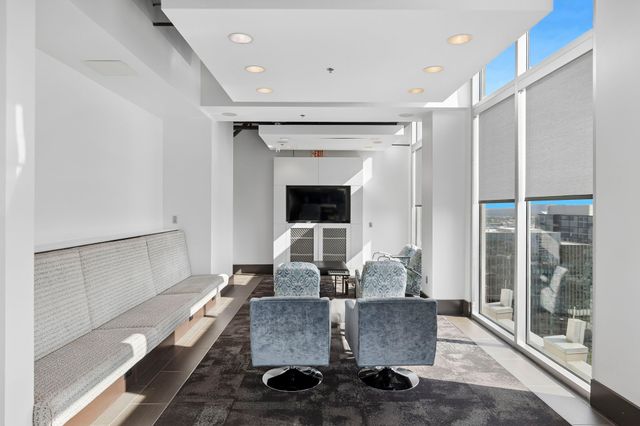 415 Church St Apt 2413, Nashville, TN 37219