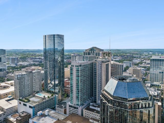 415 Church St Apt 2413, Nashville, TN 37219