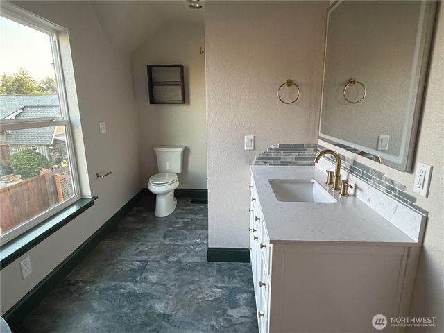 5124 N Bennett Street, Ruston, WA 98407