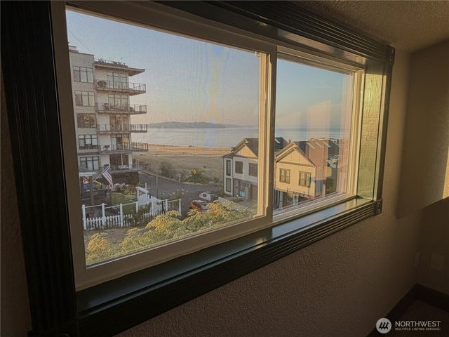 5124 N Bennett Street, Ruston, WA 98407