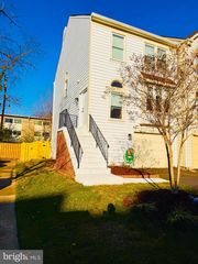 529 DAKOTA DR, Herndon, VA 20170