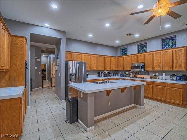 1018 Azure Heights Place, Las Vegas, NV 89110