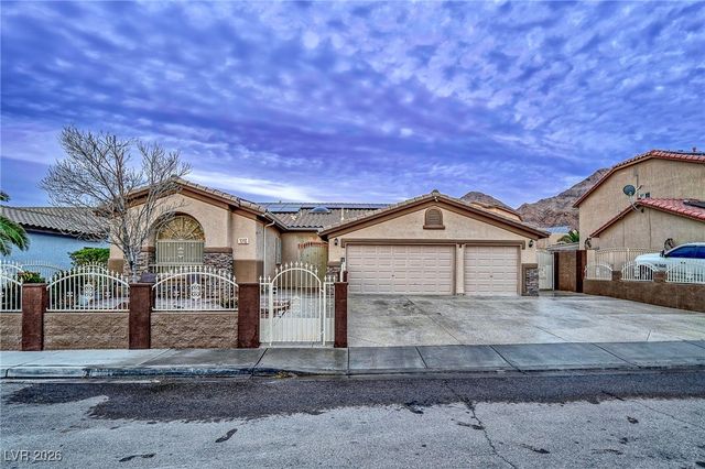 1018 Azure Heights Place, Las Vegas, NV 89110
