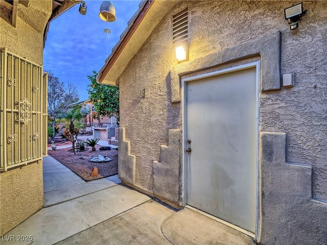 1018 Azure Heights Place, Las Vegas, NV 89110