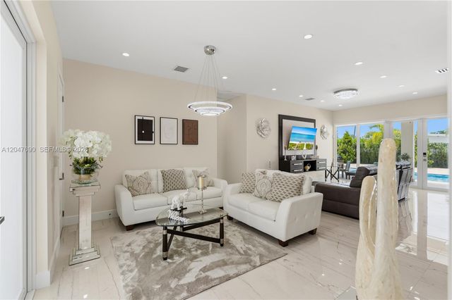 3000 SW 103rd Avenue, Miami, FL 33165