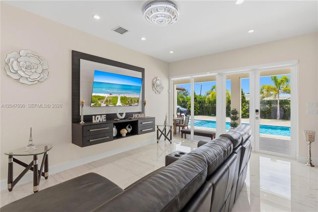 3000 SW 103rd Avenue, Miami, FL 33165