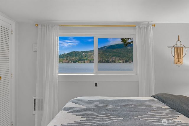 2562 Lake Whatcom Boulevard, Bellingham, WA 98229