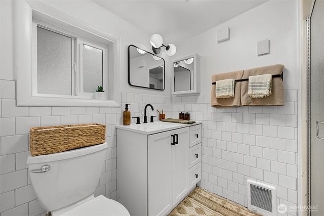 2562 Lake Whatcom Boulevard, Bellingham, WA 98229