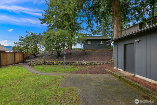 2562 Lake Whatcom Boulevard, Bellingham, WA 98229