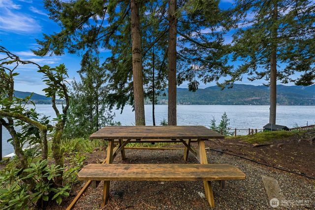 2562 Lake Whatcom Boulevard, Bellingham, WA 98229