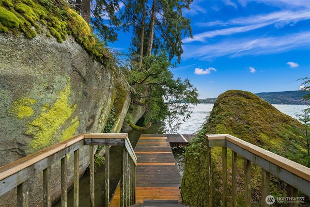 2562 Lake Whatcom Boulevard, Bellingham, WA 98229