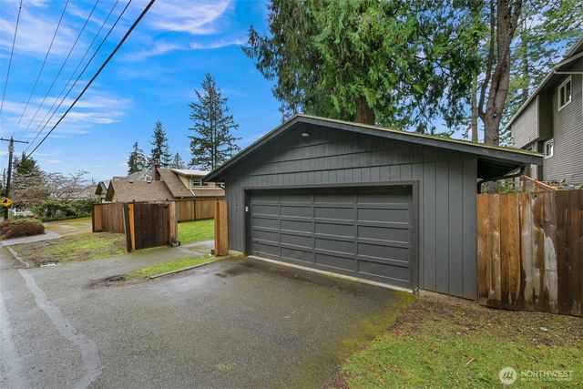 2562 Lake Whatcom Boulevard, Bellingham, WA 98229
