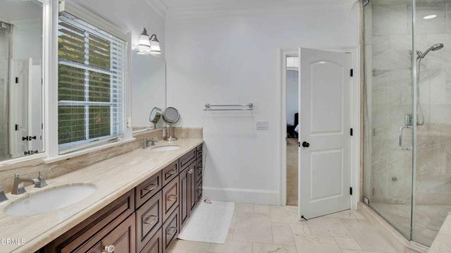 1929 Lyans Drive, La Canada Flintridge, CA 91011