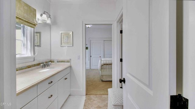 1929 Lyans Drive, La Canada Flintridge, CA 91011