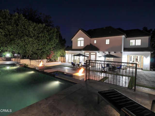 1929 Lyans Drive, La Canada Flintridge, CA 91011